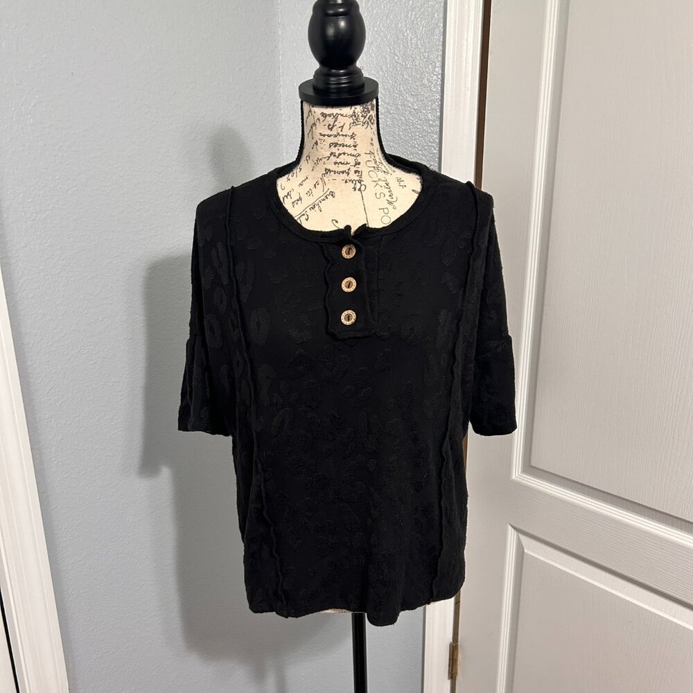 BomBom Womens Large Black Textured Leopard Top Exposed Seams